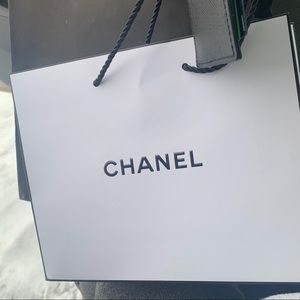 Meet your Posher, Mila